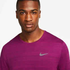Nike Dri-Fit Miler Shirt -Hardlopen Gerelateerd nike dri fit miler shirt 2000x2000 213290