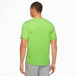 Nike Dri-fit Run Division Shirt -Hardlopen Gerelateerd nike dri fit run division shirt 2000x2000 225980