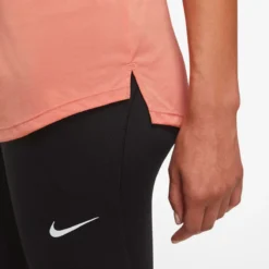 Hardlopen Gerelateerd -Hardlopen Gerelateerd nike swoosh run tanktop 2000x2000 222978